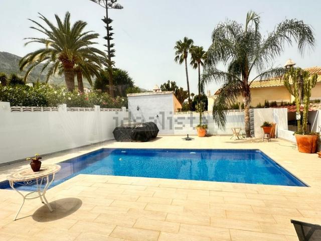 Chalet, Denia