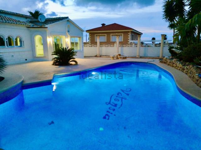 Chalet, Denia