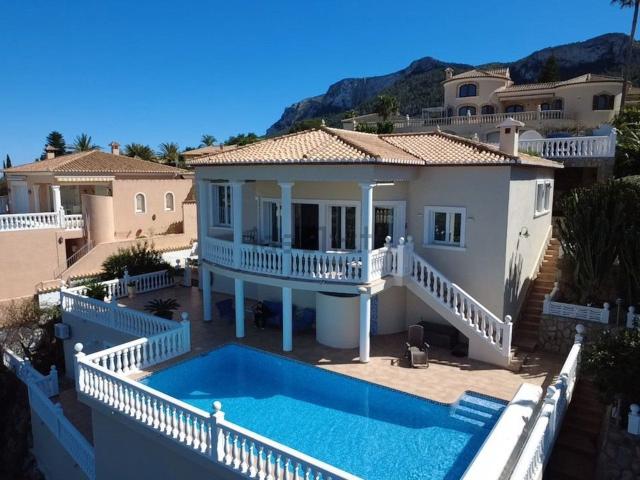 Chalet, Denia