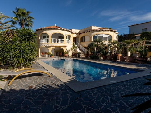 Chalet, Denia