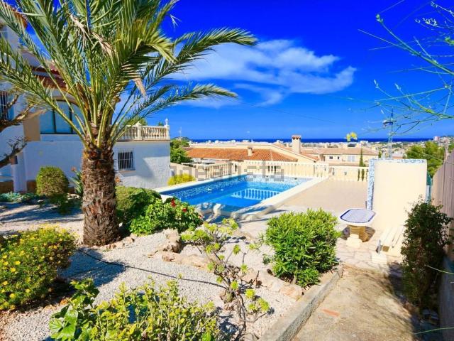 Chalet, Denia