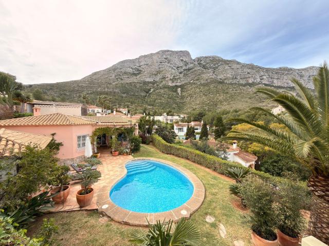 Chalet, Denia