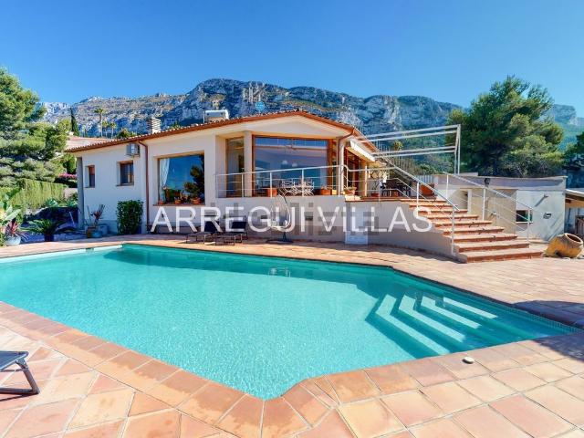 Chalet, Denia