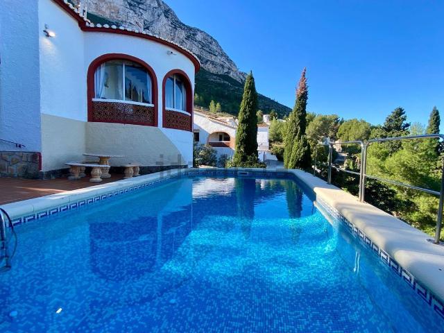 Chalet, Denia