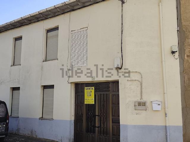 Chalet, Destriana