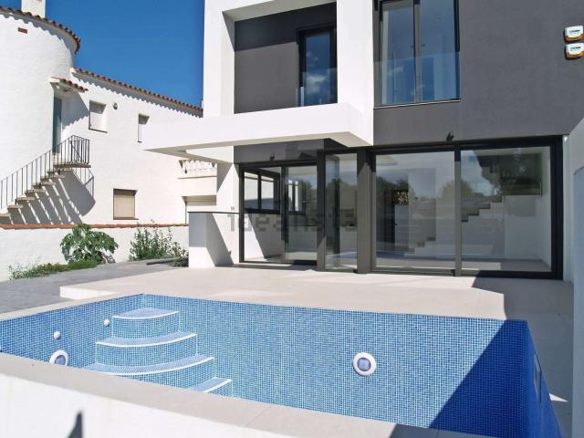 Chalet, Empuriabrava