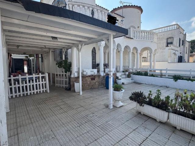 Chalet, Empuriabrava