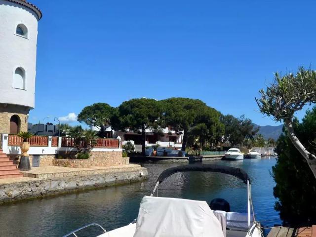 Chalet, Empuriabrava
