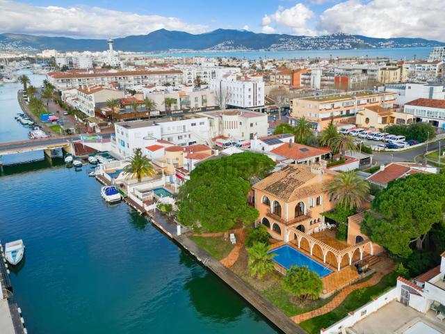Chalet, Empuriabrava