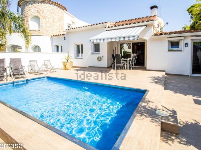 Chalet, Empuriabrava
