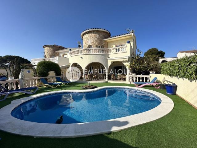 Chalet, Empuriabrava