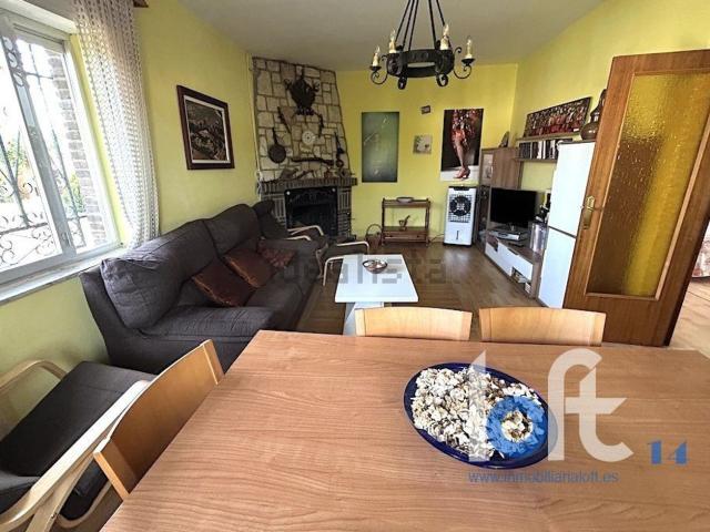 Chalet, Entrala