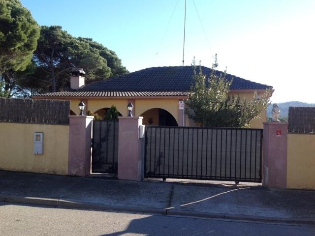 Chalet en C/ Ura