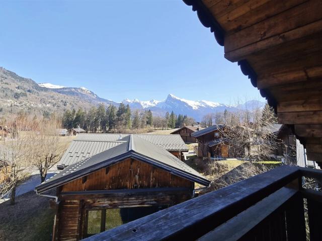 Chalet en Co propriété avec 3 chambres et piscine, près de M. 75m² Morillon