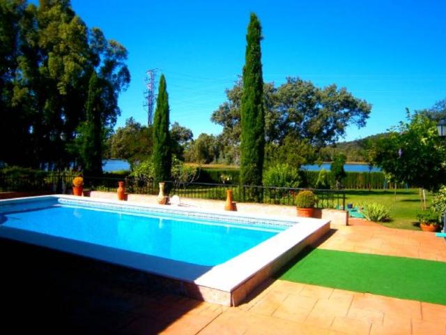 CHALET EN CERRO MURIANO CON IMPRESIONANTES VISTAS AL LAGO