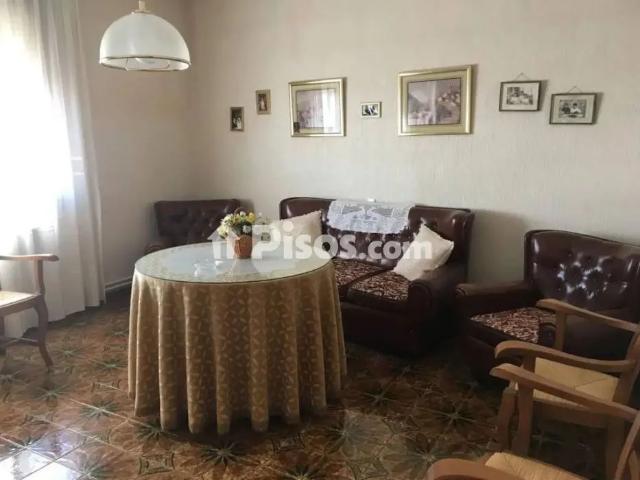Chalet en alquiler en Consuegra