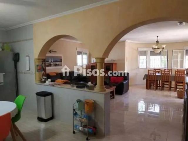 Chalet en alquiler en Catral