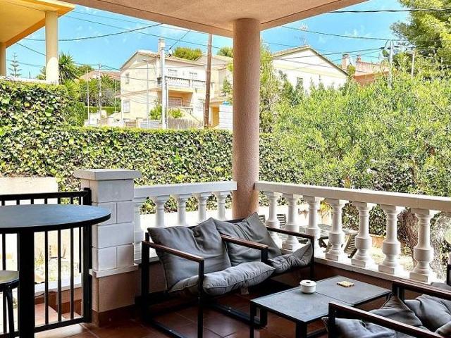 Chalet en alquiler en Calafell, de 183 m² 3 habitaciones por 3.000