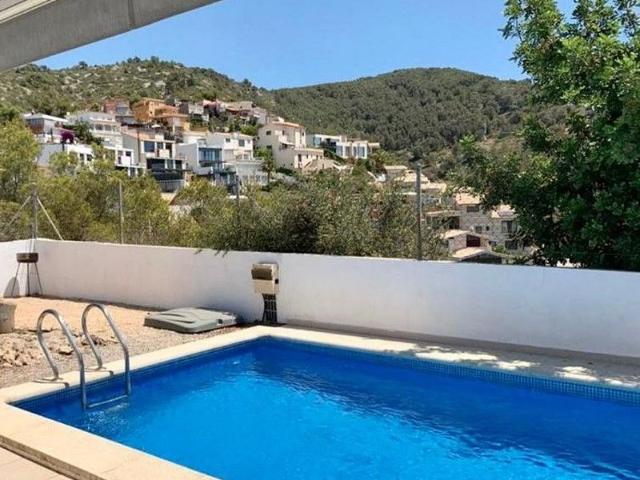 Chalet en alquiler en calle Cosco, Sitges, de 161 m² 4 habitaciones por 2.800