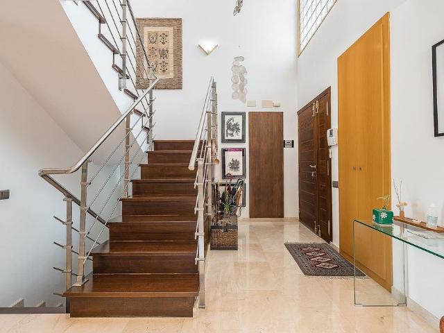 Chalet en alquiler en calle Caçadors, Sant Just Desvern, de 171 m² 4 habitaciones por 9.500