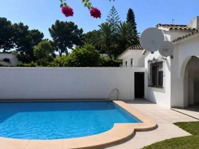 Chalet en alquiler en Calle Calle 04C Nva Andaluc, 418