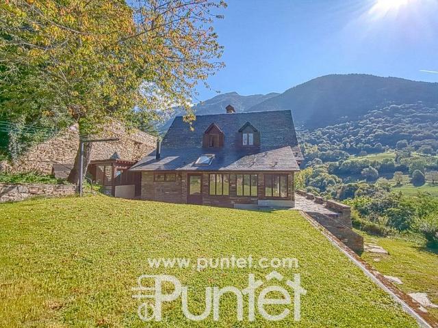 Chalet en alquiler en calle Carrèr Costa, Vielha e Mijaran, de 230 m² 4 habitaciones por 19.000
