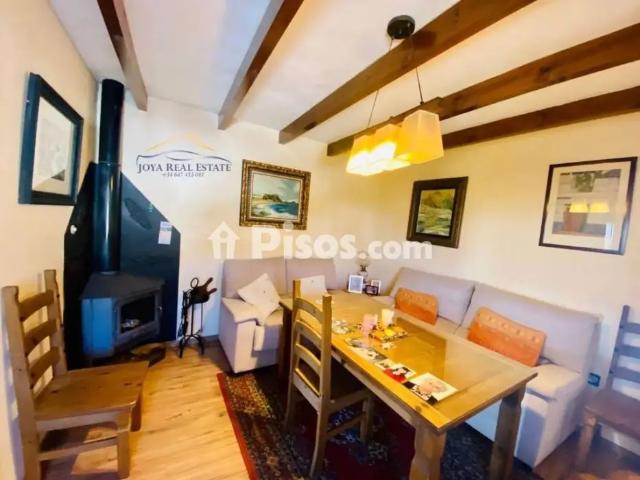 Chalet en alquiler en Calle Almendros