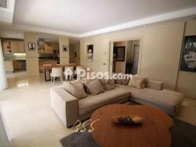 Chalet en alquiler en Calle de José de Rivera