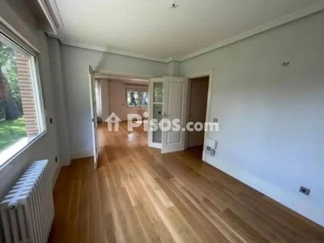 Chalet en alquiler en Calle de la Fuente del Rey, 36