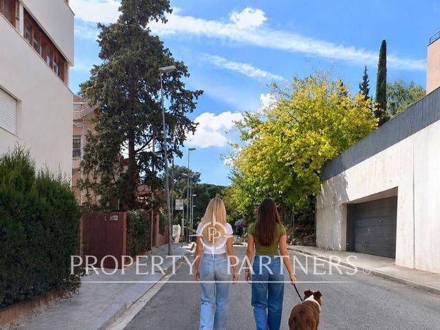 Chalet en alquiler en calle De Salvador Alarma, Barcelona, de 301 m² 5 habitaciones por 3.950