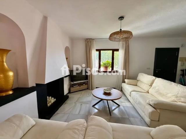 Chalet en alquiler en Calle de Tolox