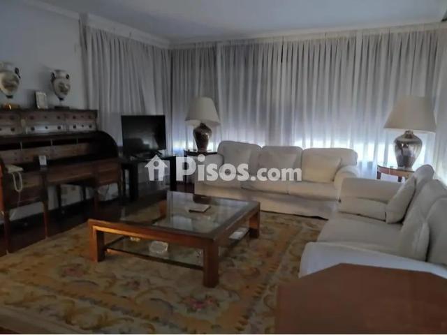 Chalet en alquiler en Calle de Veremundo Méndez Coarasa