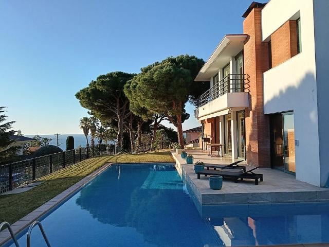 Chalet en alquiler en calle Del Montnegre, Sant Pol de Mar, de 327 m² 5 habitaciones por 3.600