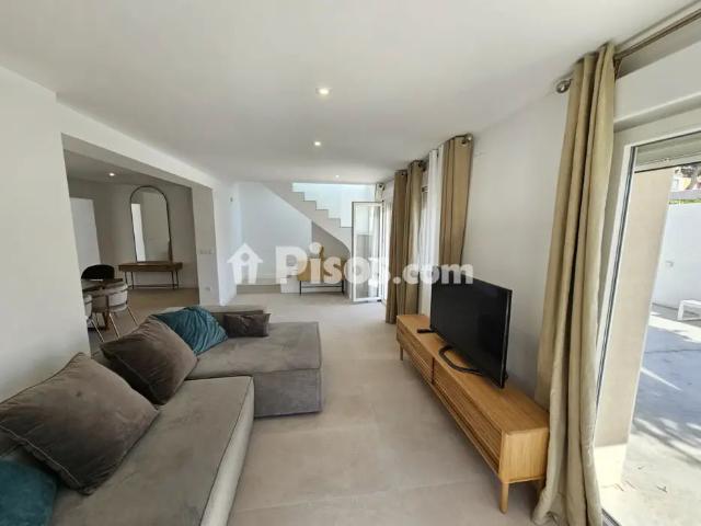 Chalet en alquiler en Calle del Llobarro