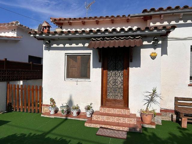Chalet en alquiler en calle Del Taga, Vilanova i La Geltrú, de 98 m² 2 habitaciones por 1.600