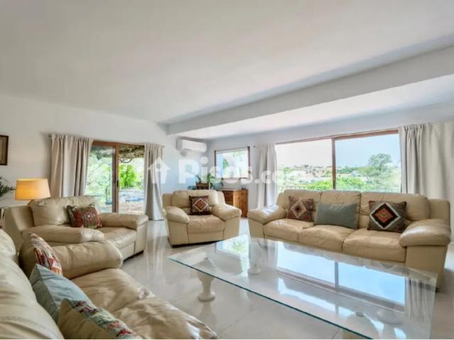 Chalet en alquiler en Calle Ds Poligono 25 31 Es:1 Pl:00 Pt:01 Casa del Lago 2, Número 31