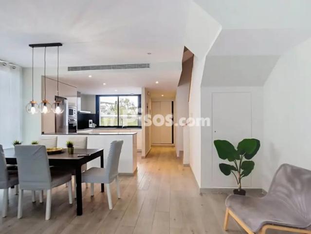 Chalet en alquiler en Calle Encinas