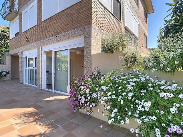 Chalet en alquiler en calle Sant Joaquim, Lliçà de Vall, de 43 m² 1 habitación por 960