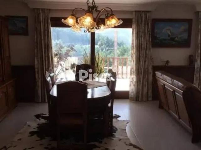 Chalet en alquiler en Carrer Monte Perdido