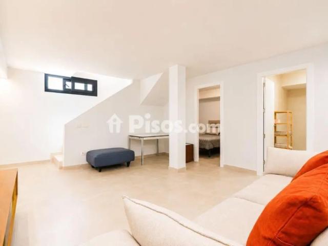 Chalet en alquiler en Carrer de Chipre