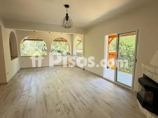 Chalet en alquiler en Carrer de Ciona, 7