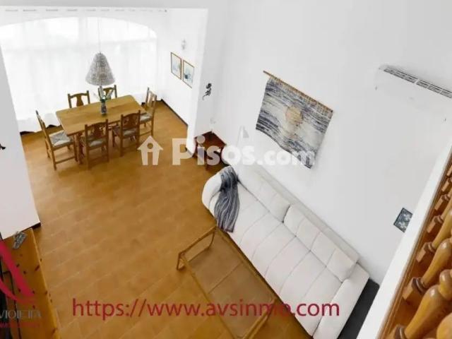 Chalet en alquiler en Carrer de Ravel
