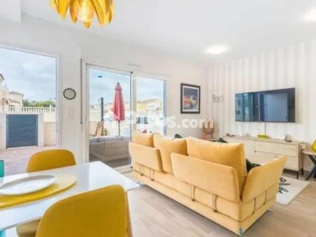 Chalet en alquiler en Carrer de Xipre