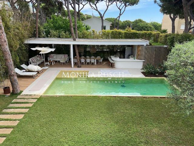Chalet en alquiler en Castelldefels, de 434 m² 5 habitaciones por 18.000