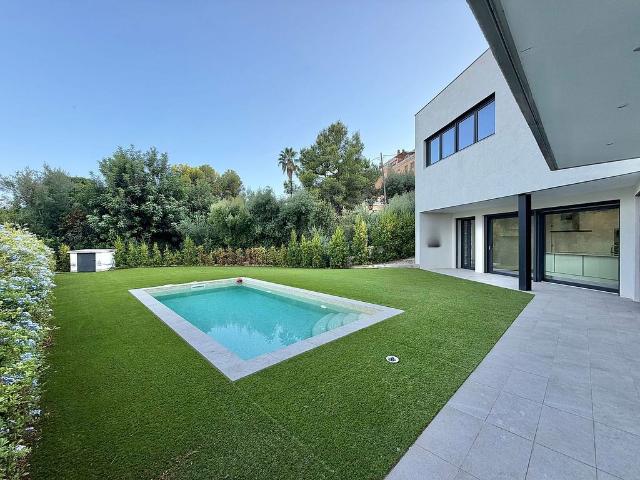 Chalet en alquiler en Castelldefels, de 300 m² 4 habitaciones por 7.000