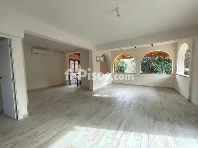 Chalet en alquiler en Albir