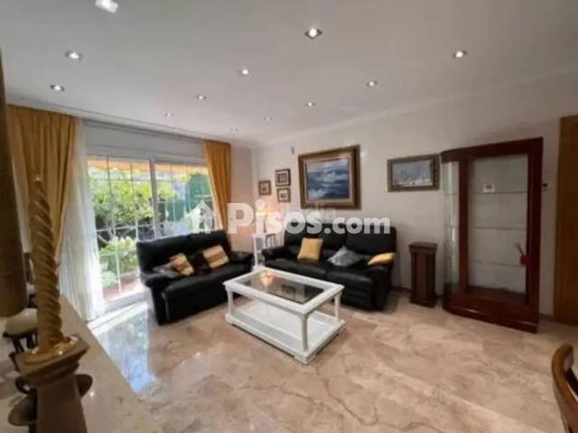 Chalet en alquiler en Alella