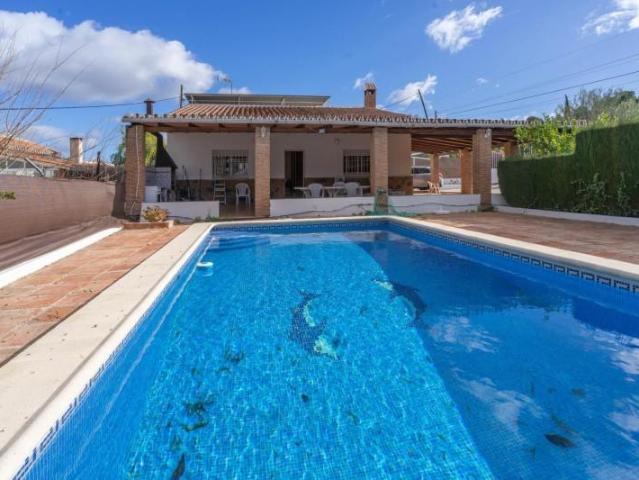 Chalet en alquiler en Alhaurín el Grande, Dehesilla