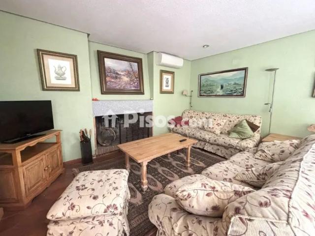Chalet en alquiler en Alpedrete