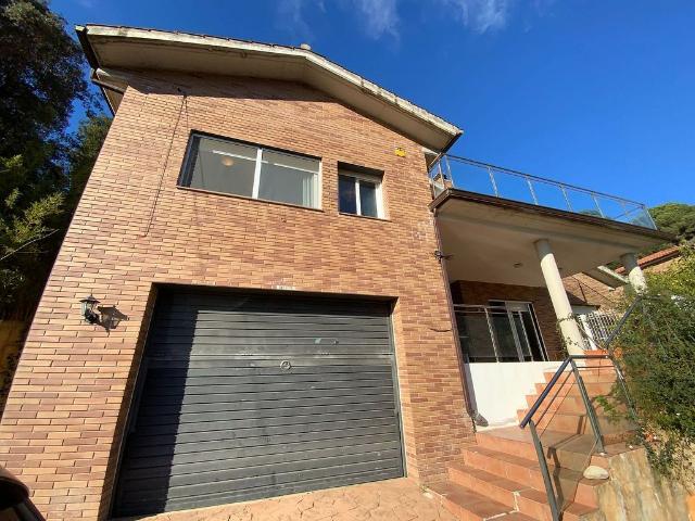 Chalet en alquiler en avenida Til·Lers, Arenys de Munt, de 212 m² 4 habitaciones por 1.742